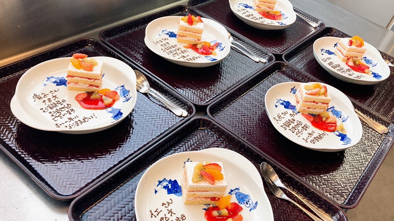 【画像】パティシエ手作りの誕生日ケーキプレート